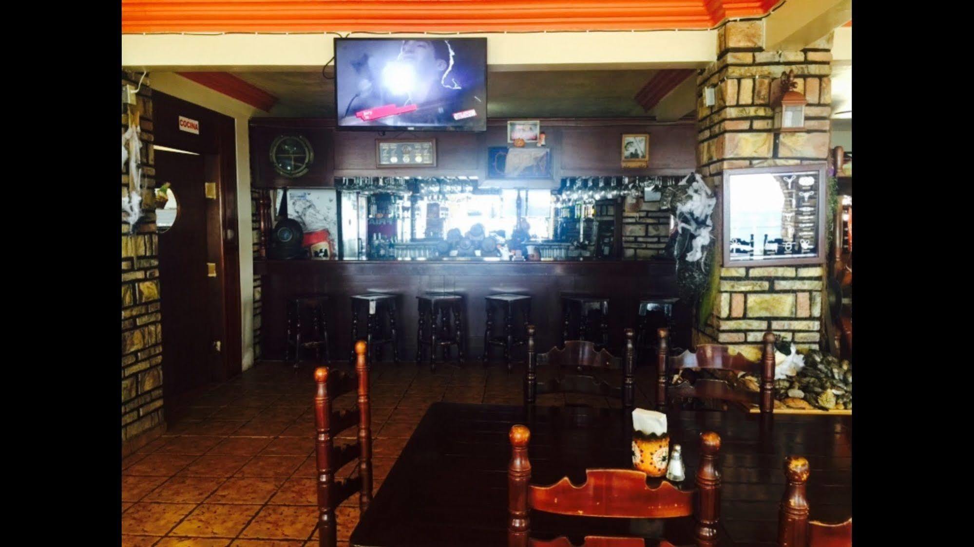 La Cueva Del Pirata Hotel Camalu Ngoại thất bức ảnh