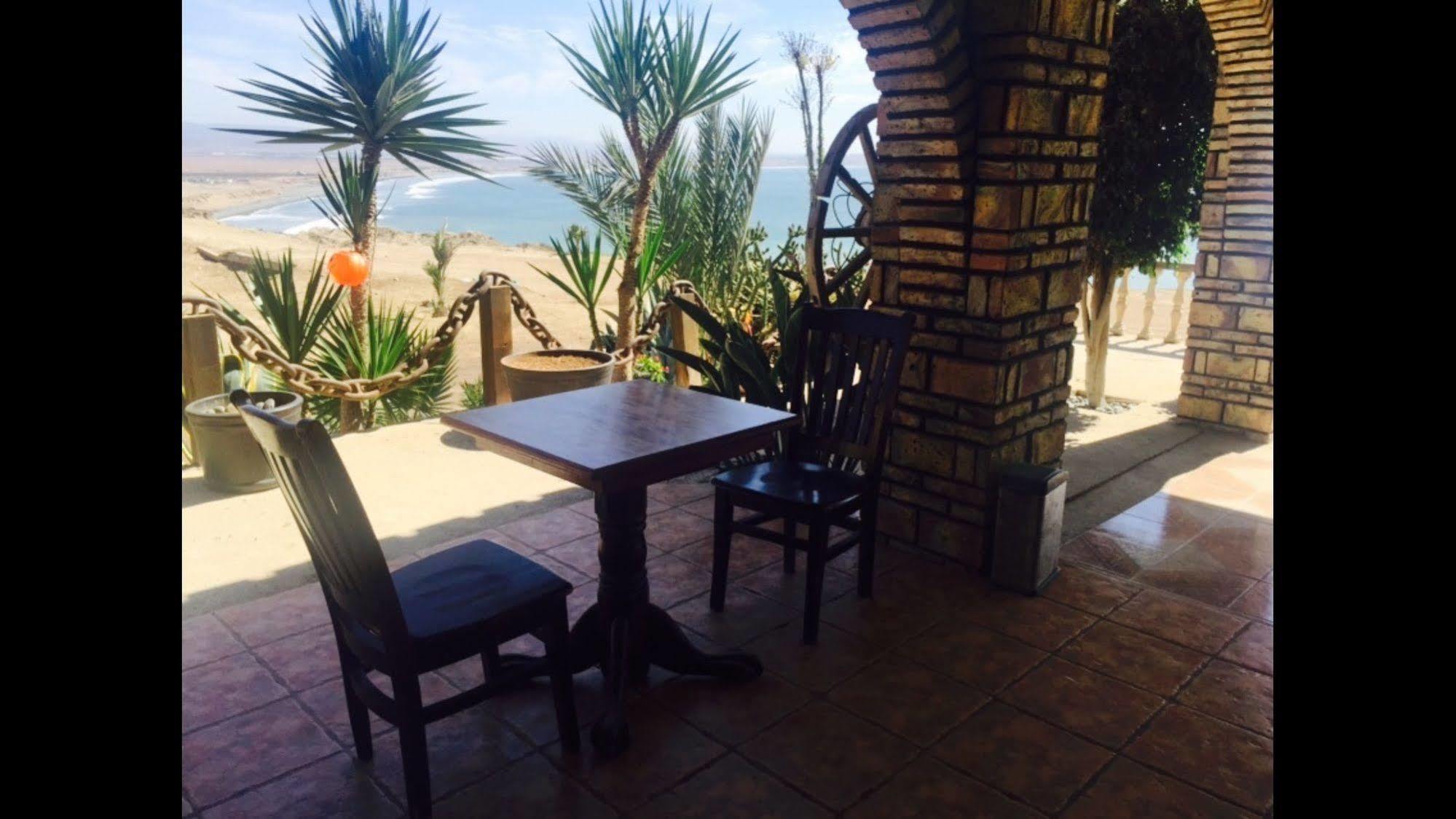 La Cueva Del Pirata Hotel Camalu Ngoại thất bức ảnh
