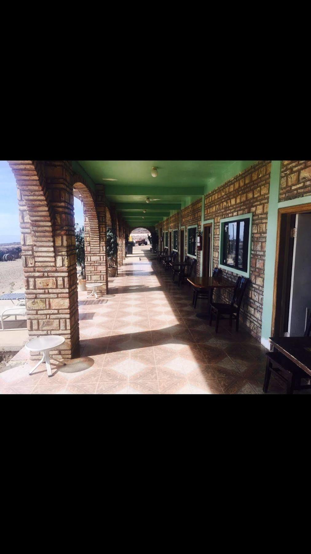 La Cueva Del Pirata Hotel Camalu Ngoại thất bức ảnh